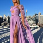 Sonia Kruger Instagram - A night like tonight deserves two looks ✨ the countdown is on to the @tvweekmag Logies! Tune in tonight at 7pm on @channel7 🙌🏻 #logies