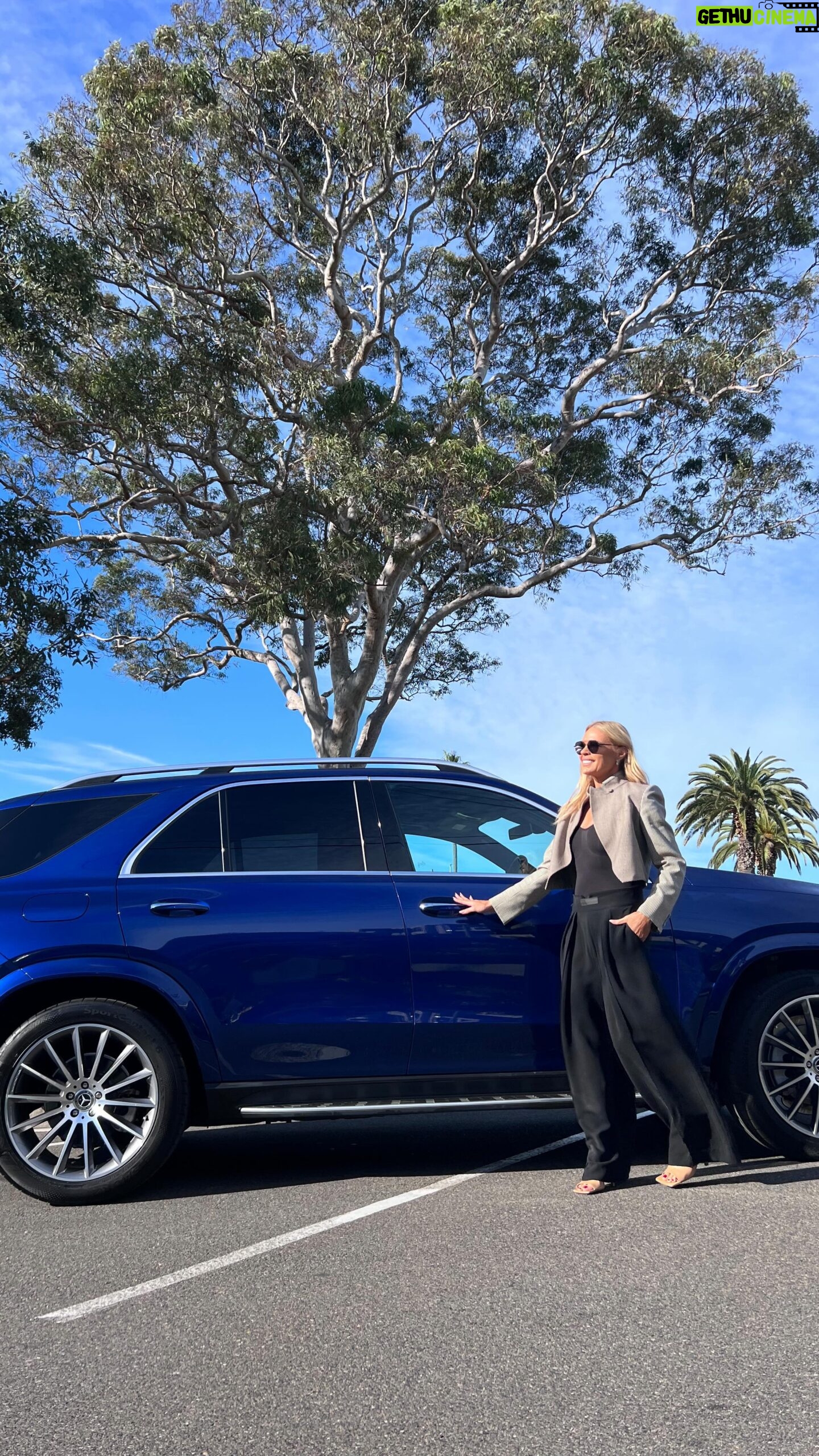 Sonia Kruger Instagram - Road trip anyone!? 😎 Bring on summer in this number 💙@mercedesbenz_sydney #MBSydney #ad #FriendOfTheBrand