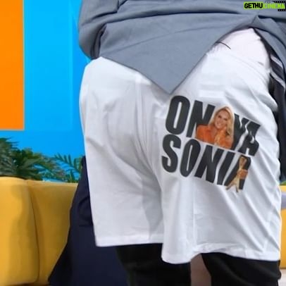 Sonia Kruger Instagram - ‘Does my bum look big in this?’ Larry has thrown his…erm…’support’ behind Sonia Kruger’s Logie campaign with these sexy #OnyaSonia boxer shorts 🤣 @larryemdur @kyliegillies @soniakruger #logies #tvweeklogies #goldlogies
