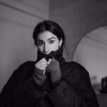 Sonia Rathee Instagram - Don’t think, just feel 🤍♠️ @rohan.foto