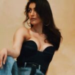 Sonia Rathee Instagram - 20th century Madhubala vibes ✨ . . @hairstylist_madhav2.0 @richie_muah @kevin.nunes.photography @sameerkatariya92 @ayushisarda9833 @palsandpeersentertainment