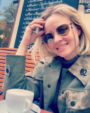 Sonja Gerhardt Instagram - Ich raaaaste aus!!! Wer mich sucht: Ick werd den janzen Tach in Restaurants dinieren 💁🏼‍♀️