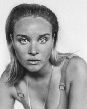 Sonja Gerhardt Instagram - „They say I'm really sexy
The boys they wanna sex me
They always standin' next to me
Always dancin' next to me
Tryin' a feel my hump hump
Lookin' at my lump lump
You can look but you can't touch it
If you touch it
I'm a start some drama
You don't want no drama
No no drama no no no no drama“ 🎶

📷: @maxsonnenschein_official