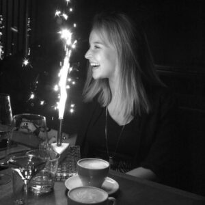 Sonja Gerhardt Instagram - 🎈

📷: @sabintambrea ❤️