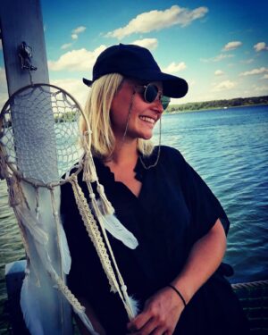Sonja Gerhardt Instagram - Livin la vida loca ☀️💁🏼‍♀️
📷: @analuku ✨