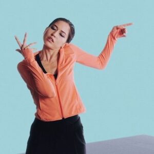 Sonoya Mizuno Instagram - @nadavkander @uniqlo @gemma_bond_dance 🕺🏽