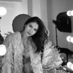 Sonya Pandarmawan Instagram - Just finished a work tonight . Anyways loving my beautiful outer from @hiantjen