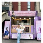 Soobin Instagram - 송화로 무대에 오를수 있어서 너무 행복했고 이 순간은 평생 잊지못할 기억이될것같아요! 처음이라 많이 부족했을 나에게 기죽지말라고 잘한다 응원해주시고 안아주시던 따뜻한 선배님들과언니오빠들 덕분에 숩송화의 알로하는 해피엔딩❤️ 알로하 나의 엄마들을 통해 많은것을 배웠고 또 많은분들의 응원과 사랑을 받아서 행복한 시간이였어요❤️ 알로하를 사랑해주시고 응원해주셔서 감사합니다🫶 🌈