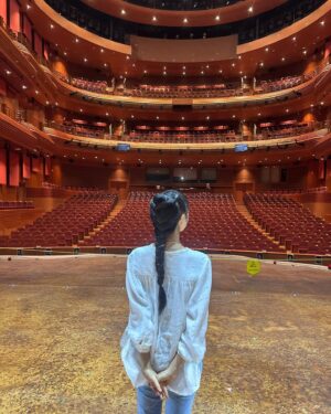 Soobin Instagram - 공연전 몸풀기 ...❤️