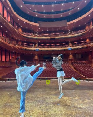 Soobin Instagram - 공연전 몸풀기 ...❤️