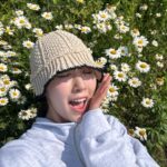 Soobin Instagram - 촬영 중간 우연히 만난 선물같은시간 🌼🌈