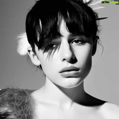 Sophia Anne Caruso Instagram - Light as a feather
