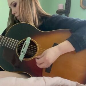 Sophia Regina Allison Instagram - working on some old ones for the lost shows 😊🌸 i asked the SM chatroom to vote on songs that I should practice. this was one of their top picks!!