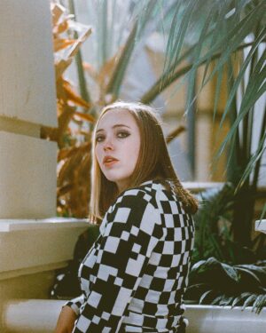 Sophia Regina Allison Instagram - Had a great chat with @katebrayden over at @thelineofbestfit about touring with @thenational and the songs I covered on my new 'Karaoke Night' EP! Check it out via link in bio. 

📸: @papa_whatever