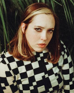 Sophia Regina Allison Instagram - Had a great chat with @katebrayden over at @thelineofbestfit about touring with @thenational and the songs I covered on my new 'Karaoke Night' EP! Check it out via link in bio. 

📸: @papa_whatever