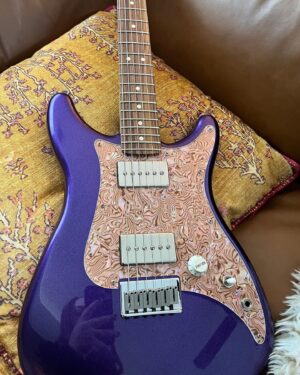 Sophia Regina Allison Instagram - modded @fender lead III is done! Thanks @scalemodelguitars for helping with this 🤗 new guard and pickups - can’t wait to take her on the road!