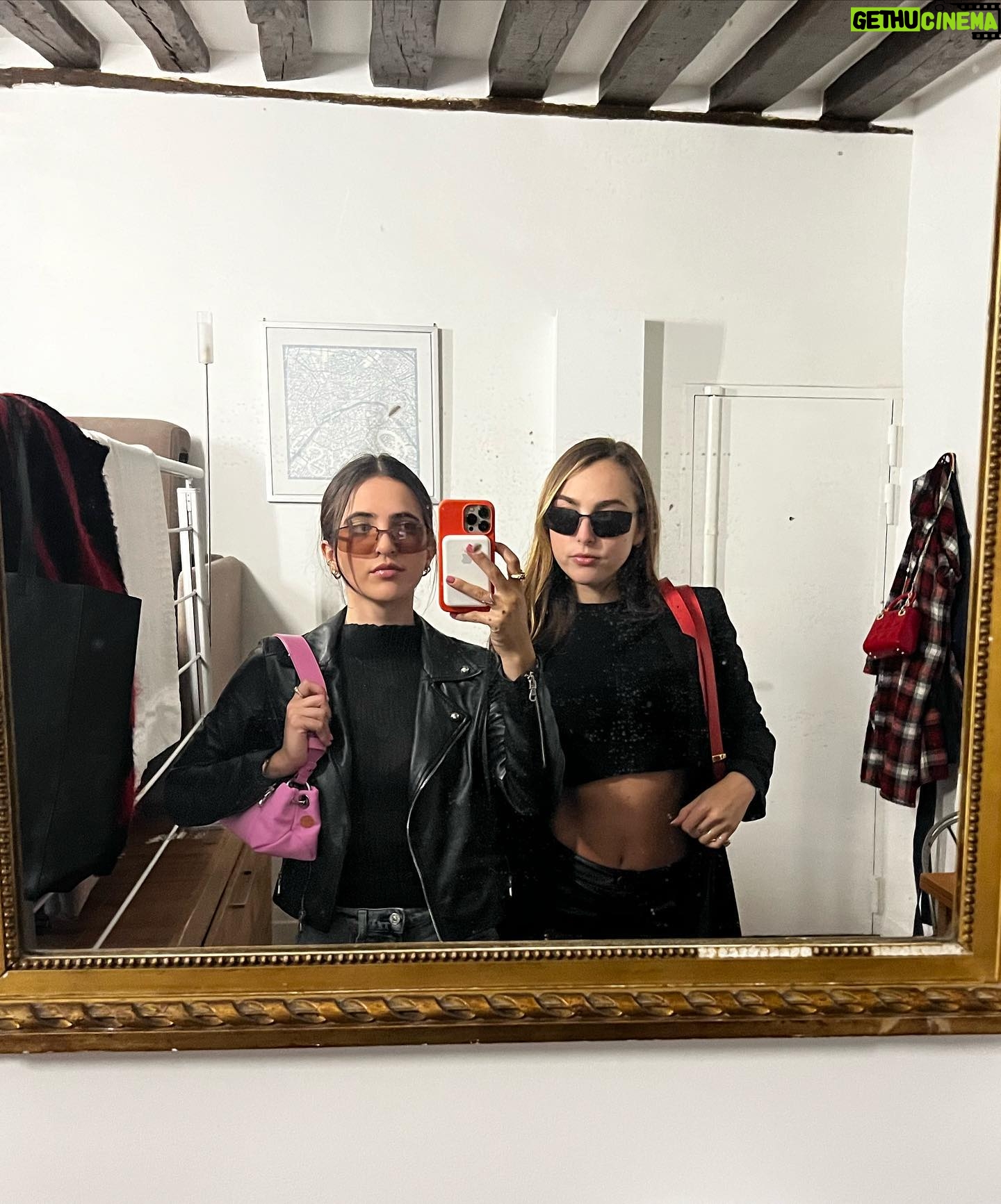 Sophie Levy - 3.6K Likes - 🖤