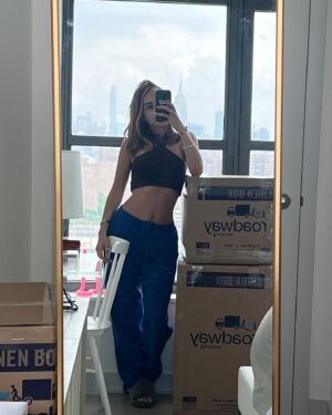 Sophie Levy Instagram - New home 🏡 @roadwaymoving thanks for making my move so quick and easy ❣️