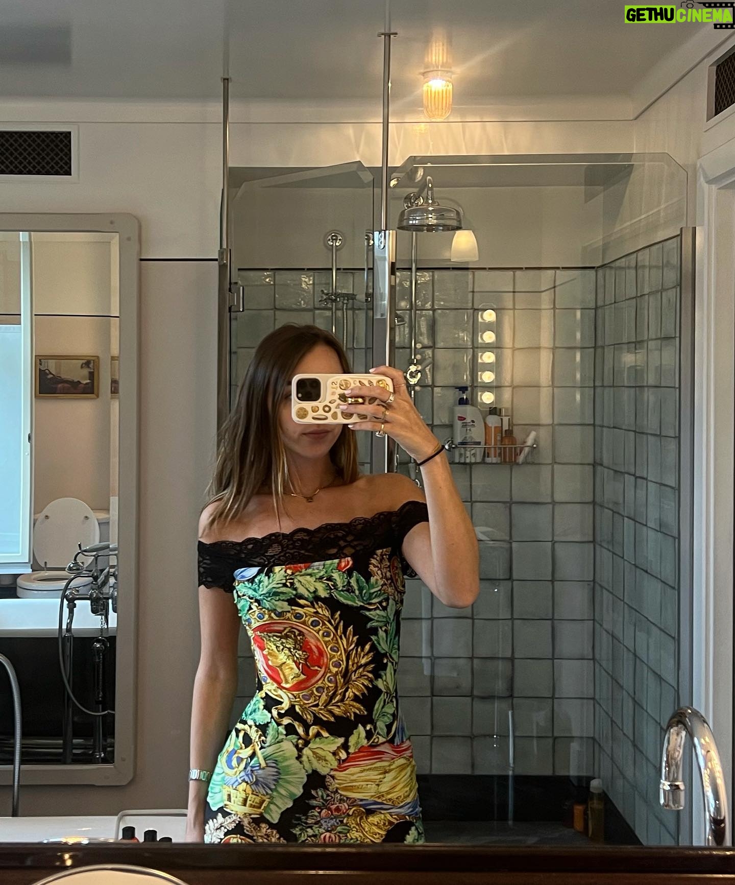 Sophie Levy - 3.6K Likes - 🖤
