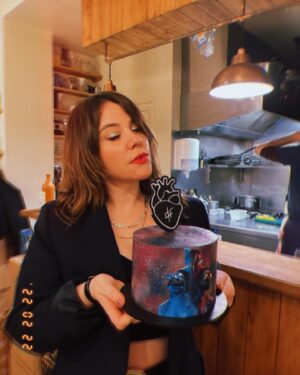 Sophie-Marie Larrouy Instagram - Que des cœurs purs pour ce portail magique 
  2️⃣2️⃣🧿2️⃣2️⃣🧿2️⃣2️⃣
Merci à mes amis pour la vie, et à @mokoloco_paris et @marycherrybakes pour le ventre