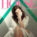 Sophie Cookson Instagram - C💚VER for @countryandtownhouse Just lurrrve me a jumper snuggle! Thanks to @rachell_photo @tracerital @nathalieeleni_beauty @thebradylea @nicolesmallwoodstylist