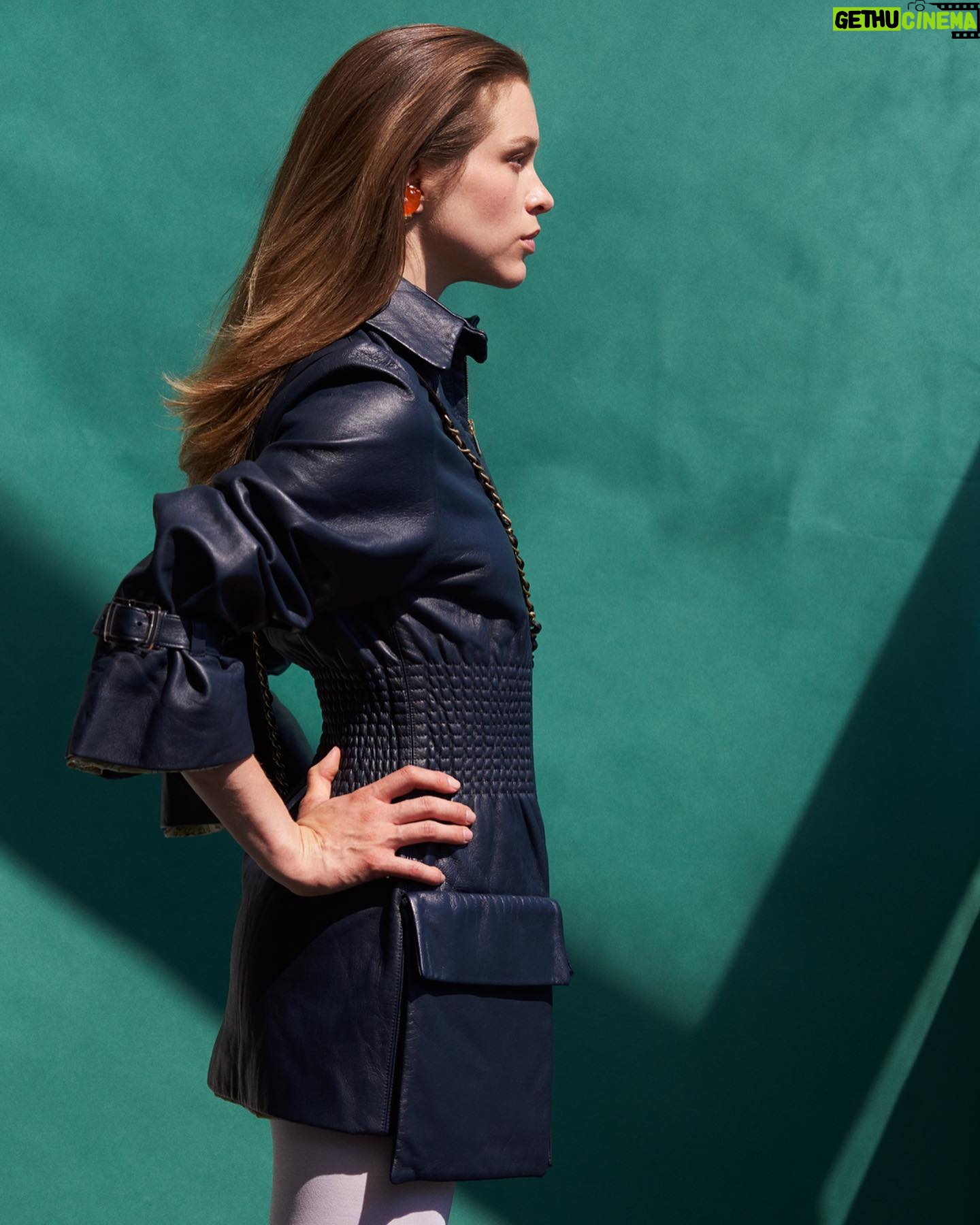 Sophie Cookson - 26K Likes - @contentmodemagazine yes, please and thank you!
#photography @Liam_bundy
#CreativeDirector & Fashion editor @deborahfergusonstylist
#Makeup @Lizpughmakeupartist
#hair @halleybrisker
#fashionassistant @sandabell
#weblayout @Vsmithdesign