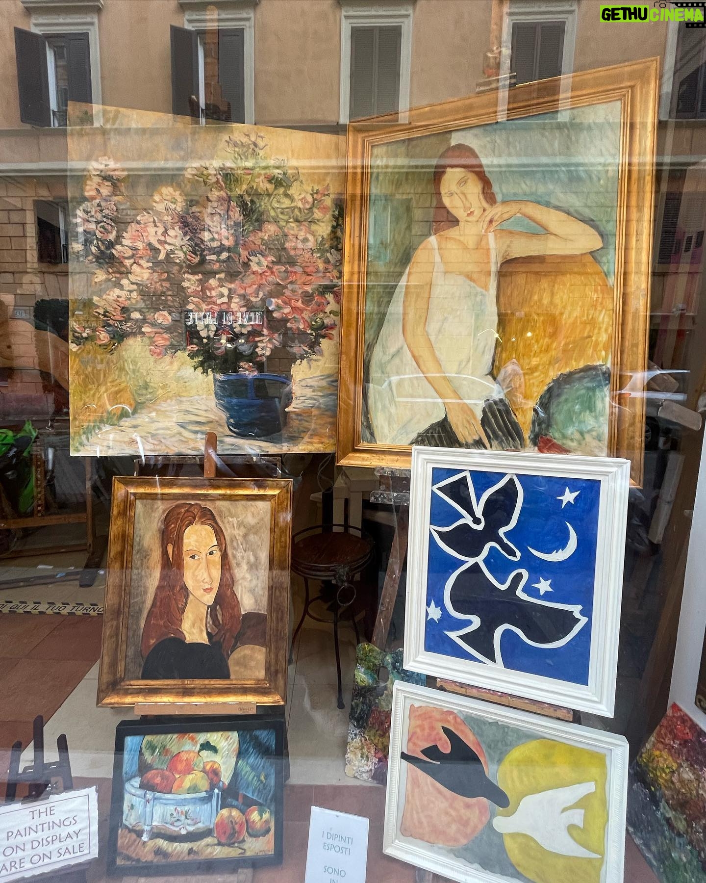 Sophie Cookson Instagram - Italian Postcards 💌