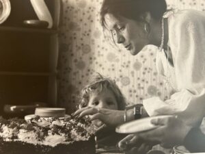 Sophie Grégoire Instagram - Wonder, curiosity, beauty…I looked at you (and my birthday cake!) in awe. You were my fort, my life, my angel…and you are still by my side. My Maman Estelle.

To all the mothers out there (biological or not) please take care of your needs while you give wholeheartedly. Please look after your mind and heart as you cup ours into your soul!

Happy Mother’s Day! ❤️

Tu étais si douce, si attentionnée, si belle….je t’observais, maman d’amour Estelle, avec émerveillement! (Tout en mangeant mon gâteau des yeux!)

À toutes les mères (biologiques ou pas), je vous célèbre et je vous encourage à prendre soin de vous-mêmes, à reconnaître vos besoins de cœur, de corps et d’esprit avant de redonner au monde entier!

Bonne fête des mamans! ❤️