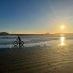 Sophie Grégoire Instagram - Being in contact with Nature’s elements is a natural detoxing process for the mind and body all on its own. After almost two decades later since my first visit, the raw beauty of Tofino still takes my breath away. Just a couple of days spent as a family surfing the waves, biking, hiking, fishing, sunset gazing or bathing in sustainably harvested seaweed within Canada's first recognized Tribal Park (thanks to Moon Jelly Bathhouse) it was a pure blessing! Back to school and work is around the corner but let’s stretch it out as much as possible! Happy end of summer everyone.🌞 #moonjellybathhouse Respirer l’air frais et me sentir libre en pleine nature c’est comme une cure en soi! Cela fait presque 20 ans depuis ma première visite à Tofino et son immense beauté ne cesse de m’époustoufler. Quelques jours passés en famille à surfer les vagues, faire du vélo, partir en randonnée, à pêcher, à contempler le coucher du soleil ou à se baigner dans des algues récoltées de manière durable dans le premier parc tribal reconnu au Canada (merci à Moon Jelly Bathhouse) c’était une pure bénédiction ! La rentrée scolaire et le travail arrivent à grands pas, profitons-en encore au maximum! Bonne fin d'été à tous. 🌞