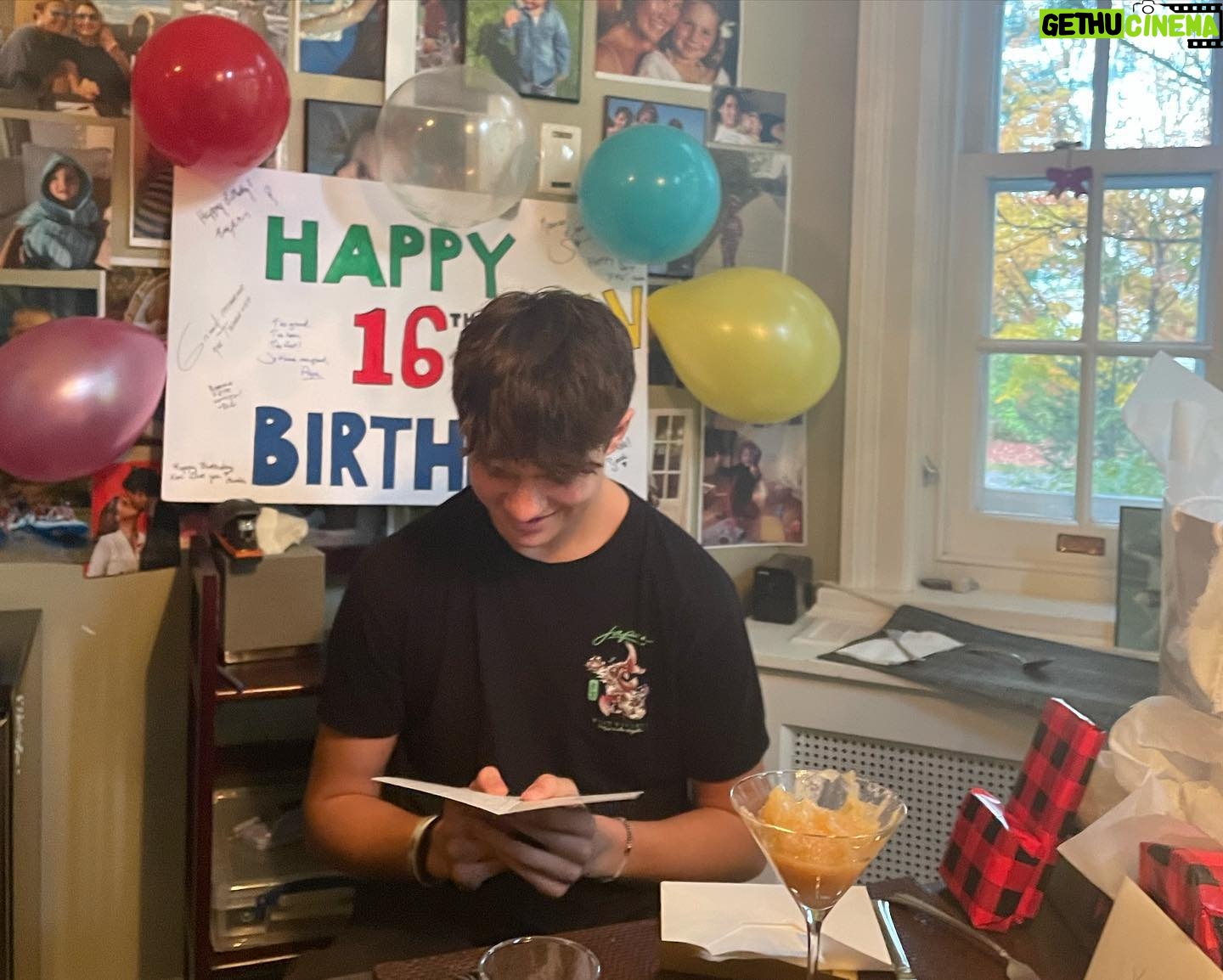 Sophie Grégoire - 16K Likes - My beautiful pudgy big buddy is now 16! What a privilege it is to see you grow… keep trusting your intuition and unfolding your wings my son.
In guiding love, mama Sophie
❤️
Mon gros toutou d’amour a maintenant 16 ans! C’est un privilège de te voir étendre tes propres ailes. Suis ton intuition et ouvre ton cœur mon fils.
Ta maman qui t’aime, Sophie