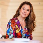 Sophie Grégoire Instagram - The circle of sisterhood is strong! Last week I had the opportunity to visit Boston to speak with a packed room of women who together could change the world, brought together by the brilliant @linda_pizzuti. Over lunch we shared our stories and struggles - and most importantly: HOPE. I am so thankful to have been in community with you all, and for you taking time out of your busy lives to learn about how we can better ourselves to affect those around us. The lunch ended with a special treat I mentioned in my book: “Dad’s” oatmeal cookies - a favorite Canadian snack from growing up with my dad!  Thank you, Linda, for all your hospitality - and to all the women and allies I got to meet - I look forward to sharing space with you again soon! See you on the path, Sophie.