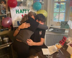 Sophie Grégoire Instagram - My beautiful pudgy big buddy is now 16! What a privilege it is to see you grow… keep trusting your intuition and unfolding your wings my son.

In guiding love, mama Sophie
❤️
Mon gros toutou d’amour a maintenant 16 ans! C’est un privilège de te voir étendre tes propres ailes. Suis ton intuition et ouvre ton cœur mon fils.

Ta maman qui t’aime, Sophie