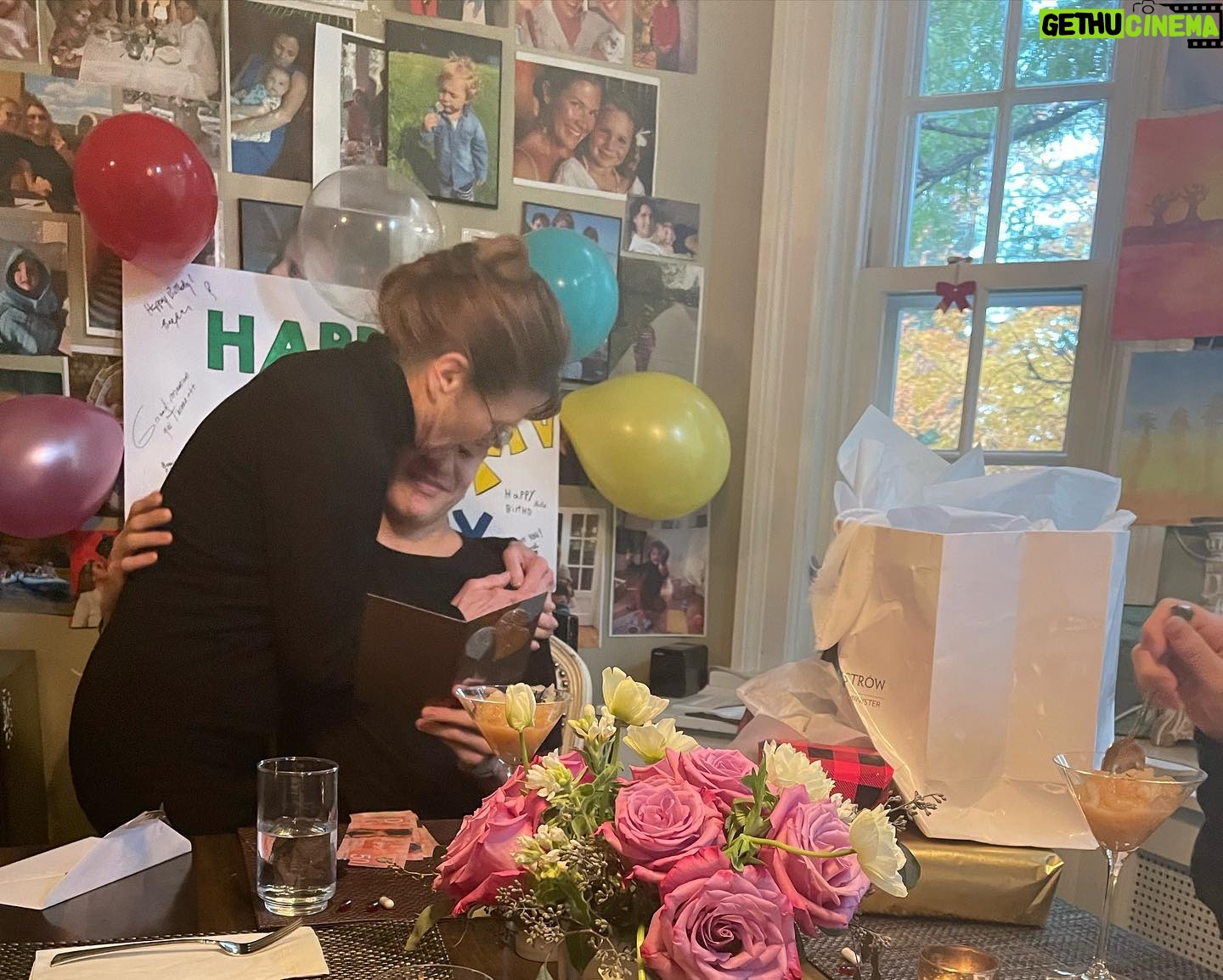 Sophie Grégoire - 16K Likes - My beautiful pudgy big buddy is now 16! What a privilege it is to see you grow… keep trusting your intuition and unfolding your wings my son.
In guiding love, mama Sophie
❤️
Mon gros toutou d’amour a maintenant 16 ans! C’est un privilège de te voir étendre tes propres ailes. Suis ton intuition et ouvre ton cœur mon fils.
Ta maman qui t’aime, Sophie