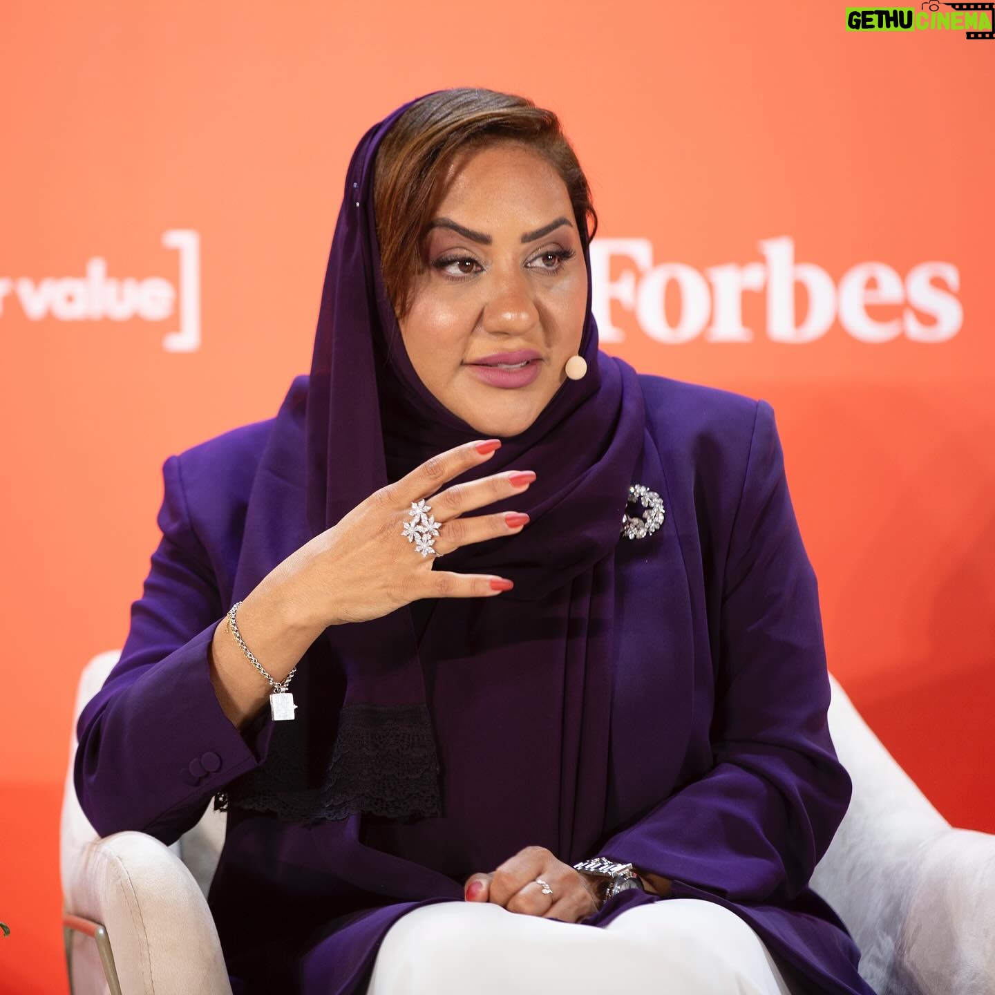 Sophie Grégoire Instagram - Day 2 of #Forbes3050 was “Immerse and Connect Day” - and did we ever! Participants explored the rich cultural and historical sites around Abu Dhabi before we opening the stage to our diverse group of leaders. First up was an illuminating conversation with two mental health advocates and emotional literacy experts @basmaalsaidofficial and @sophiegregoiretrudeau. For decades, long before it these were issues tackled publicly, they have been leaders in identifying and diagnosing the problem and offering the best prescriptions for care. And yes….we did talk about dancing and getting manicures too! 👗: @dior 👠: @scanlantheodore 💆🏻♀️: @traciemartyn 📸: @abedin.6 @missjasmeet @taylordieng