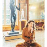 Sophie Grégoire Instagram - Aujourd’hui dans le @galafr ! 📚 Mon livre « Entre nous » est disponible dans ma bio