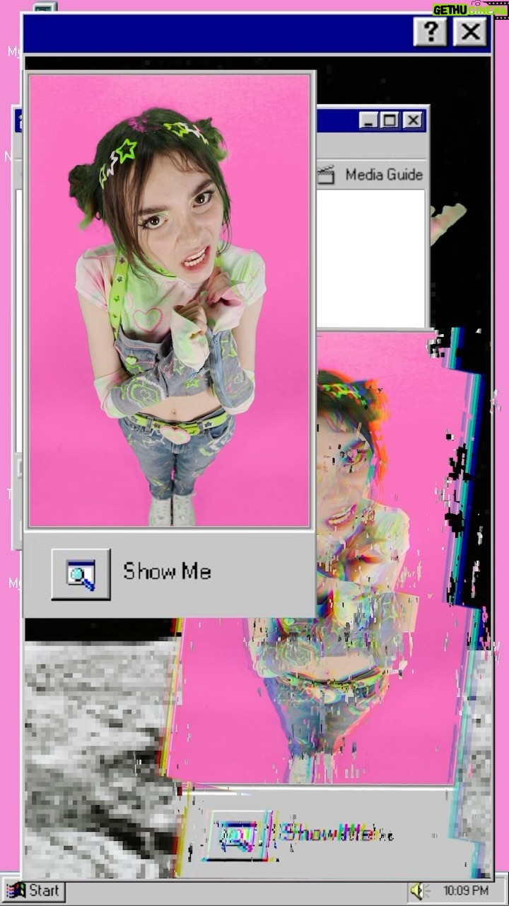 Sophie Luborsky Instagram - pov: i email u my songπ§ r u opening it? π₯ ps. sign up to my email blasts for updates !! @ sophiepowers.com π©΅π©· shoutout to @respectivecollective for helping put this together π€π Crew list: outfit: @clockworkbex n me glam: @nathangrossmakeup Director/ Editor/Producer: @Linferd Executive Producer: @respectable_youngman DP: @MAXOTG AD: @lolitalupita Gaffer: @mosthated_adam.v Photog: @zhmphoto Social: @ethanweinkranz PA: @definitelymango Production company @respectivecollective