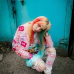 Sophie Luborsky Instagram - excited to announce that the artist pre sale code is up now for the glitch tour! 🤍🩷🩵 code: woah sophiepowers.com ily powerpuffs! cant wait!!!