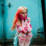 Sophie Luborsky Instagram - excited to announce that the artist pre sale code is up now for the glitch tour! 🤍🩷🩵 code: woah sophiepowers.com ily powerpuffs! cant wait!!!