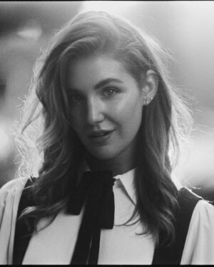 Sophie Nélisse Instagram - Dans l’oeil de @gmosry
