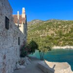 Sophie Nélisse Instagram - Currently stranded in Hvar because we got on the wrong ferry. Before you ask, no, there are no more ferries left for the day. So here’s my dump as it seems we’ll be stuck on this island forever.