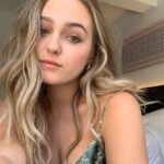 Sophie Reynolds Instagram - so I think I have a new found love for the city?? Thank you @sonderstays #summerwithsonder