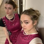 Sophie Reynolds Instagram - Happy birthday Zoë, here’s to another year of forgetting how old you are and what color your hair is