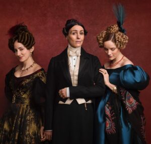 Sophie Rundle Instagram - So nice that the wife has all these really, really good friends… Gentleman Jack is back on BBC One and BBC iplayer Sunday 10th April at 9pm 🎩👒❤️