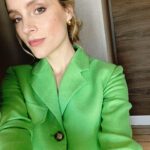 Sophie Rundle Instagram – Whistle-stop few days with some brilliant people and a lot of pretending not to be shocked by how much a room service coke costs 🌴🌞🎥
(With sincere apologies to @karl_willett who dressed me in a selection of beautiful outfits including an INCREDIBLE suit and shoe combo which I then butchered by putting my comfy old trainers back on before I had this picture taken.. 🍏😬)