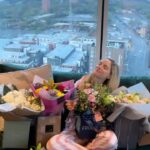 Sophie Rundle Instagram - What a beautiful birthday 💕 Thank you to my wonderful friends and family who understand I am only interested in nice things being said to me, extravagant bouquets of flowers and pink champagne - and acted accordingly. I feel loved and lucky and incredibly grateful 🍀💕🥳