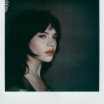 Sophie Thatcher Instagram - @ysl @anthonyvaccarello @jasonrenaud @alexandraafrench @hairbyiggy @turnerturner 🖤♟️