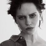 Sophie Thatcher Instagram - @calvinklein 🖤🔱 #mycalvins #ad @VMagazine's V140 Spring Preview 2023 Issue Photography: @daniellamidenge Fashion: @nicolaformichetti Interview: @mathiasrosenzweig Makeup: @nikimnray (The Visionaries) Hair: #DaniellaMidenge