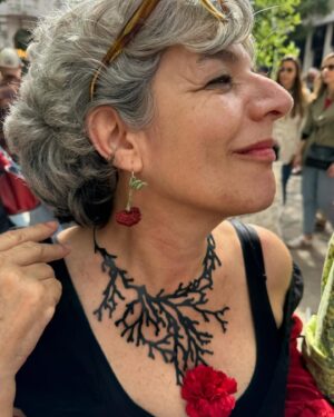 Soraia Tavares Instagram - “Grândola, vila mestiça” 

Ontem festejamos a liberdade de todas as maneiras que sonhamos

#25deabril