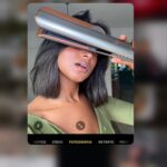 Soraia Tavares Instagram - Há 2/3 anos decidi que ia parar de desfrisar o cabelo. Como algumas de vocês sabem a fase de transição não é fácil. Ter o cabelo com duas texturas é muito difícil e por isso eu opto por mantê-lo esticado, até não ter mais pontas lisas. Como tal, ando sempre à procura das melhores soluções para não o danificar. O novo Dyson Airstrait tem sido o meu maior aliado neste processo. Para além de alisar o cabelo molhado sem utilizar placas quentes que danificam muito os nossos fios, consigo poupar muito tempo. Vejam o vídeo até ao fim e digam-me o que acham. 😘 @dyson_pt #DysonAirstrait P u b