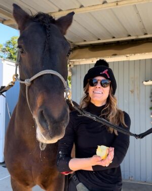 Sosie Bacon Instagram - Enjoying pressed juice compliments of mare jaws